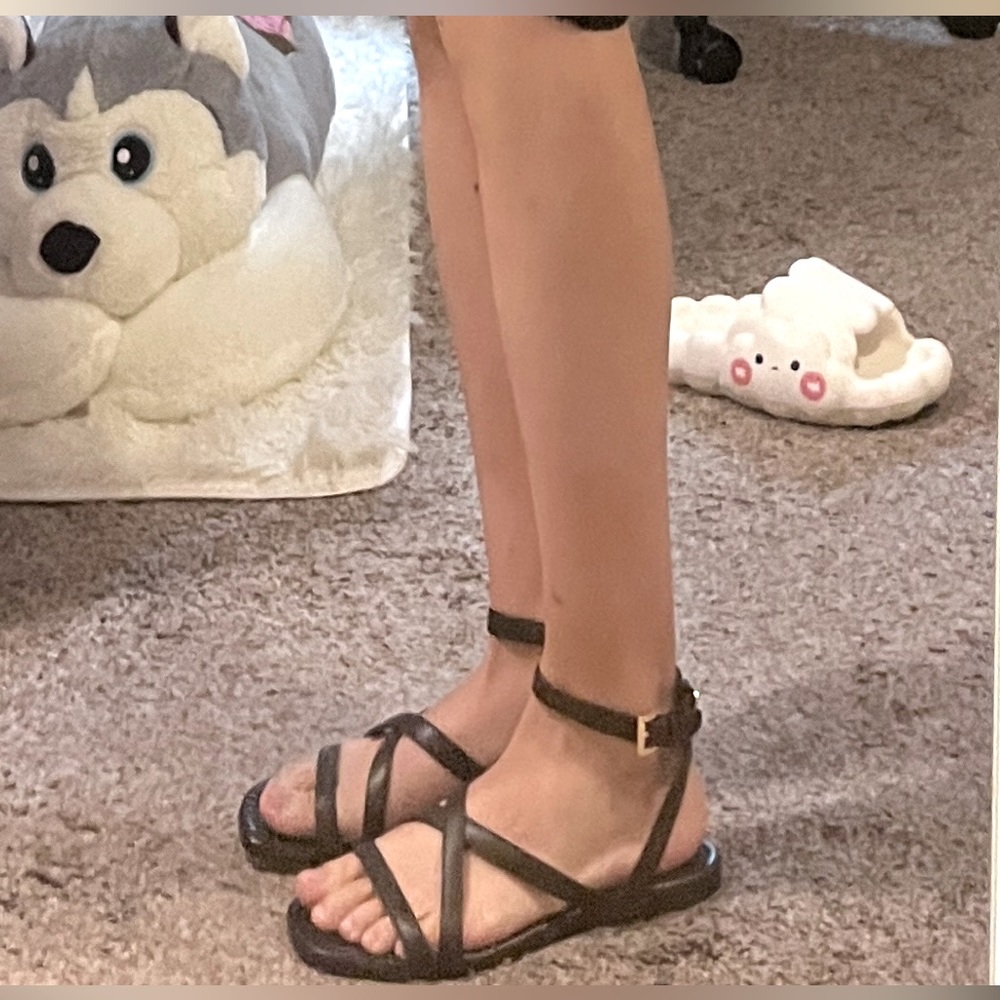 Michael Kors sandals size 6